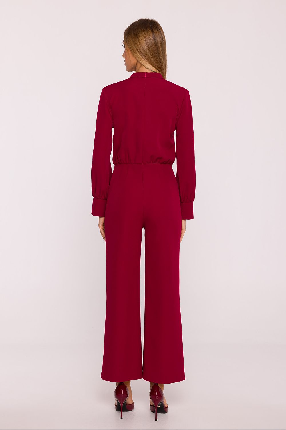 combinaison pantalon femme habillée rouge vue dos élégante