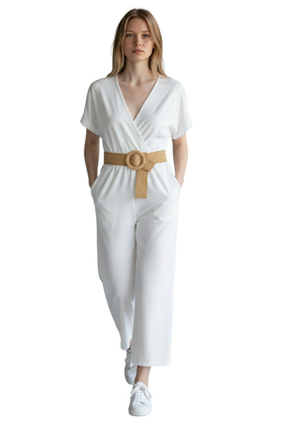 Combinaison blanche femme mariage La Sétoise par maison de la combi avec col V croisé et ceinture tressée beige