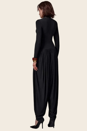 combinaison fluide femme noire vue arriere silhouette longue