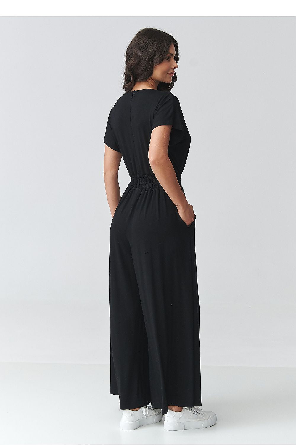 Combinaison fluide femme chic noir coupe large dos